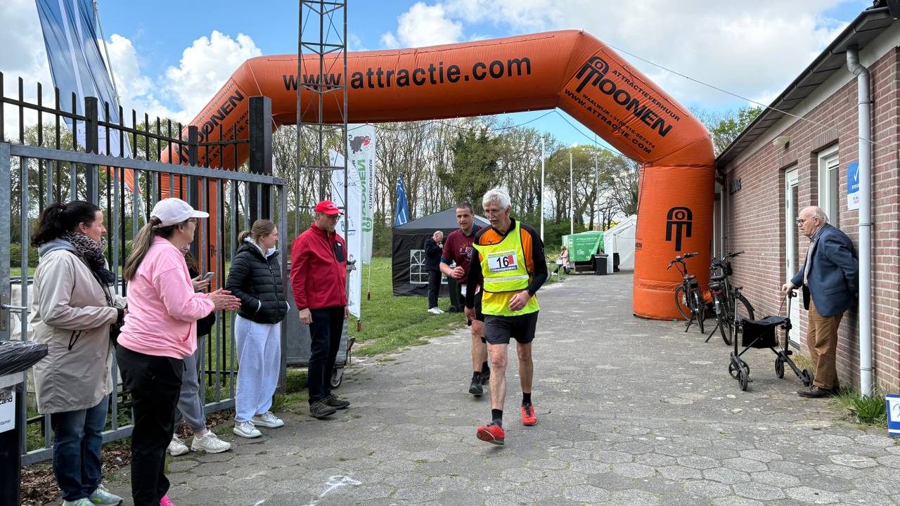 Vijftien uur wandelen in Loon op Zand: 'Eigenlijk zijn ze een beetje gek'