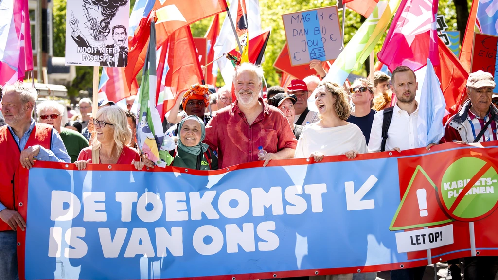 Bezuiniging WW, WIA en AOW van tafel, anders acties, zeggen vakbonden