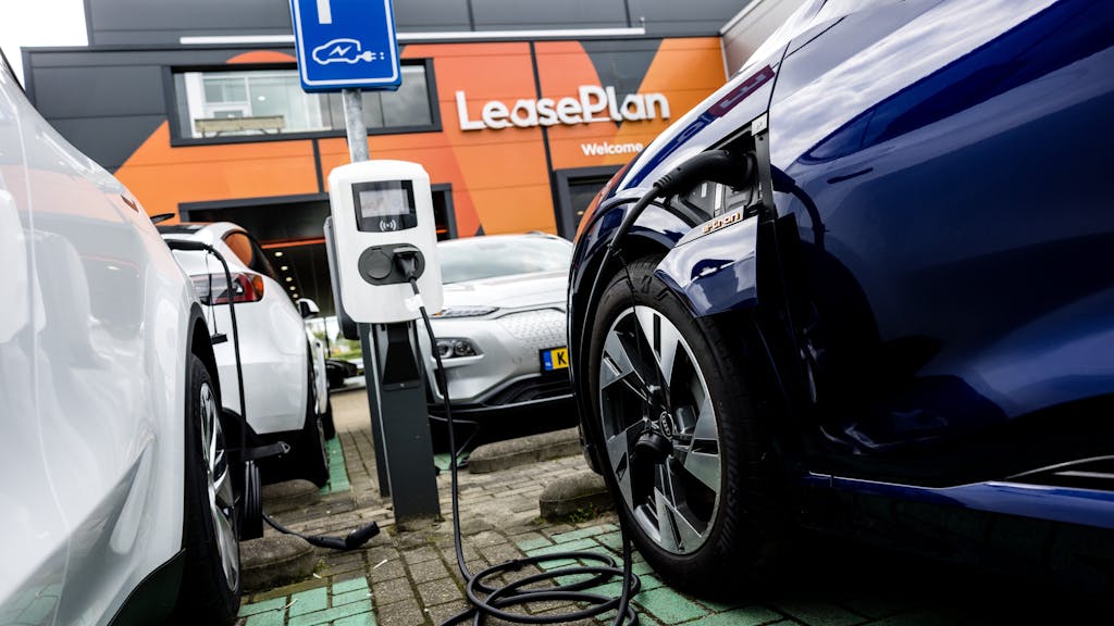 Bedrijven stappen over op elektrische leasevloot om hoge brandstofprijzen