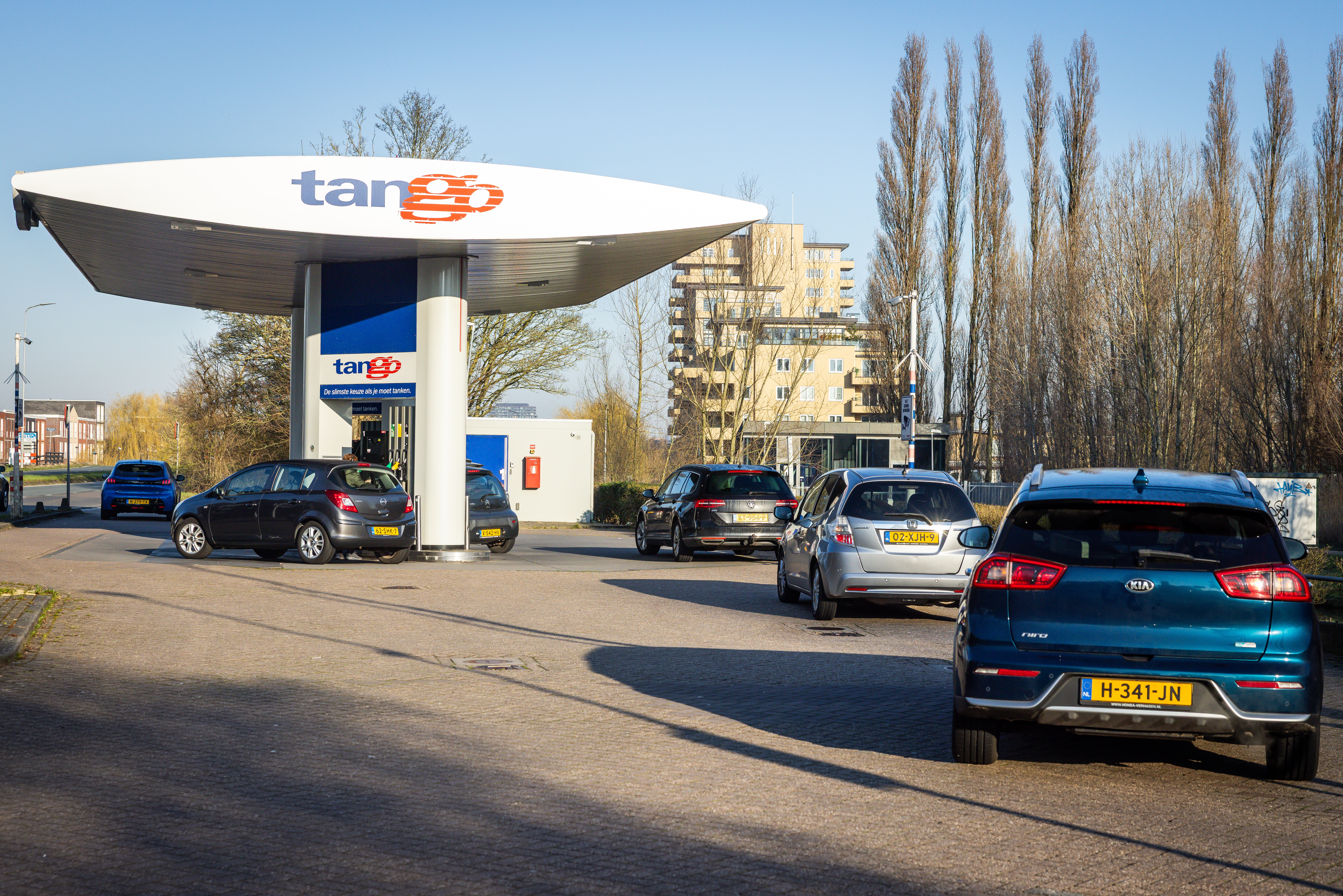 Dit doet de oorlog in het Midden-Oosten met je portemonnee