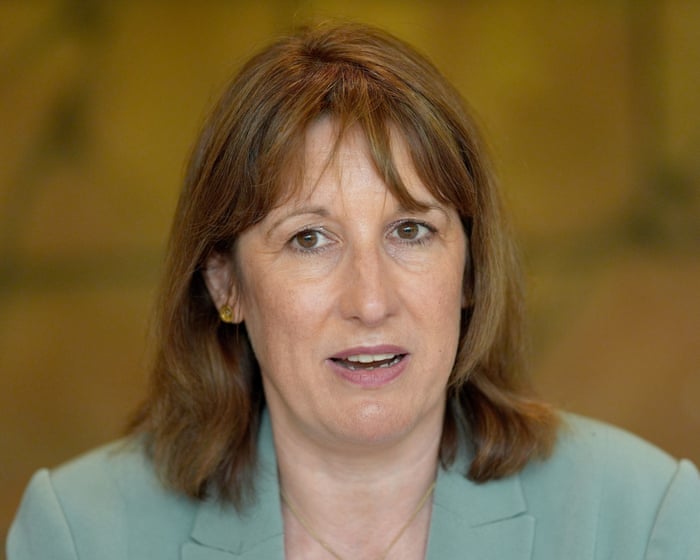 HMRC announces 22% tax on cash interest held in stocks and shares Isas