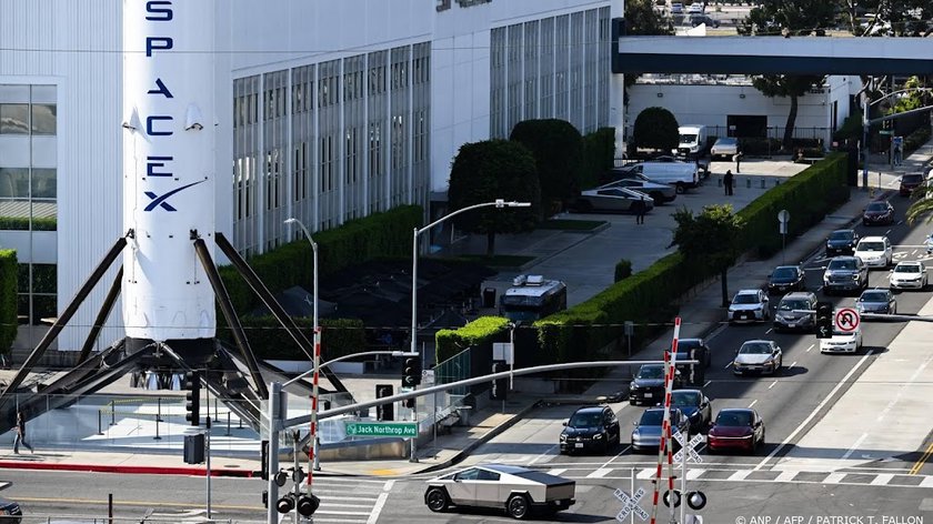 WSJ: Tesla onderzoekt afsplitsing Chinese tak voor fusie SpaceX
