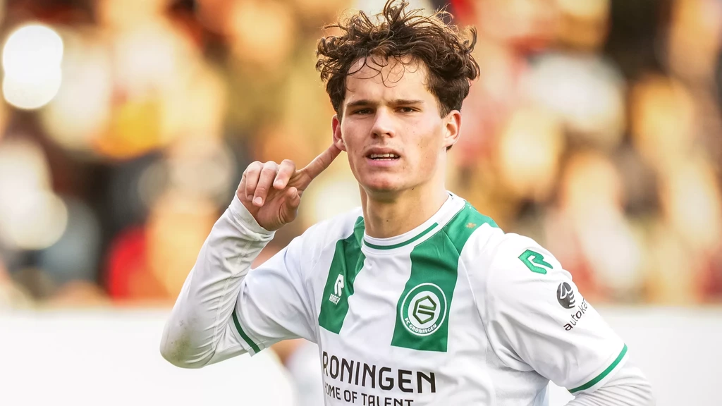 FC Groningen wint duel vol fouten en opmerkelijke penalty's van Excelsior