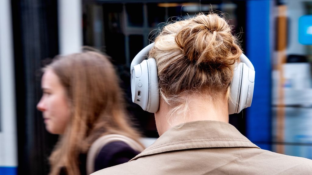 Koptelefoons uit voorzorg uit verkoop na onderzoek schadelijke stoffen