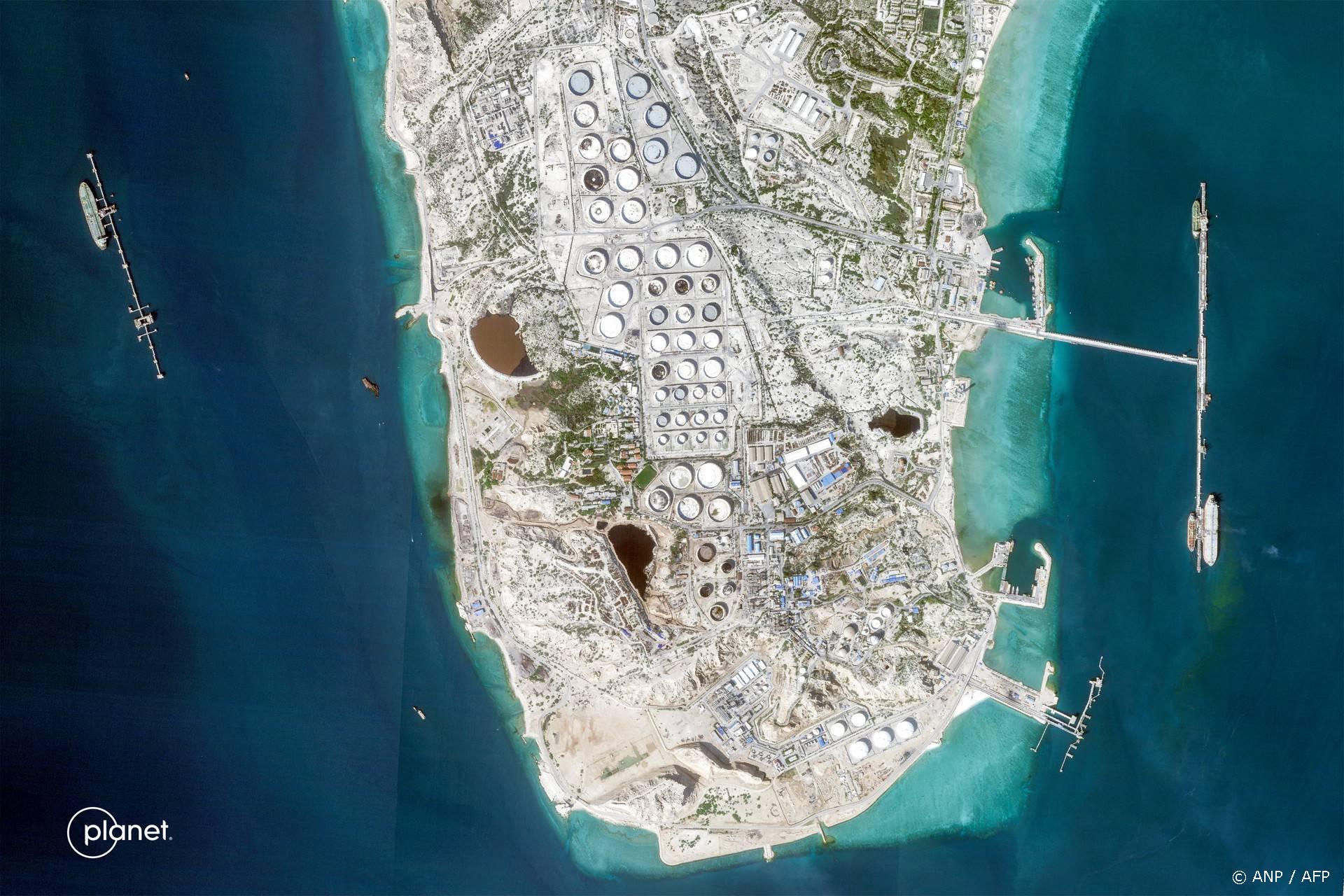 Trump meldt zware bombardementen op Iraans eiland Kharg