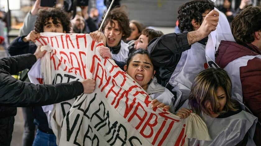 Honderden arrestaties gemeld in Turkije bij 1 mei-manifestaties