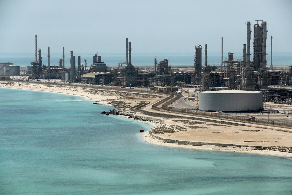 At least 14 killed in Saudi Aramco helicopter crash