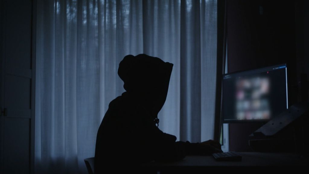 Meekijken in privé-apps op zoek naar kinderporno? 'Vrees voor glijdende schaal'