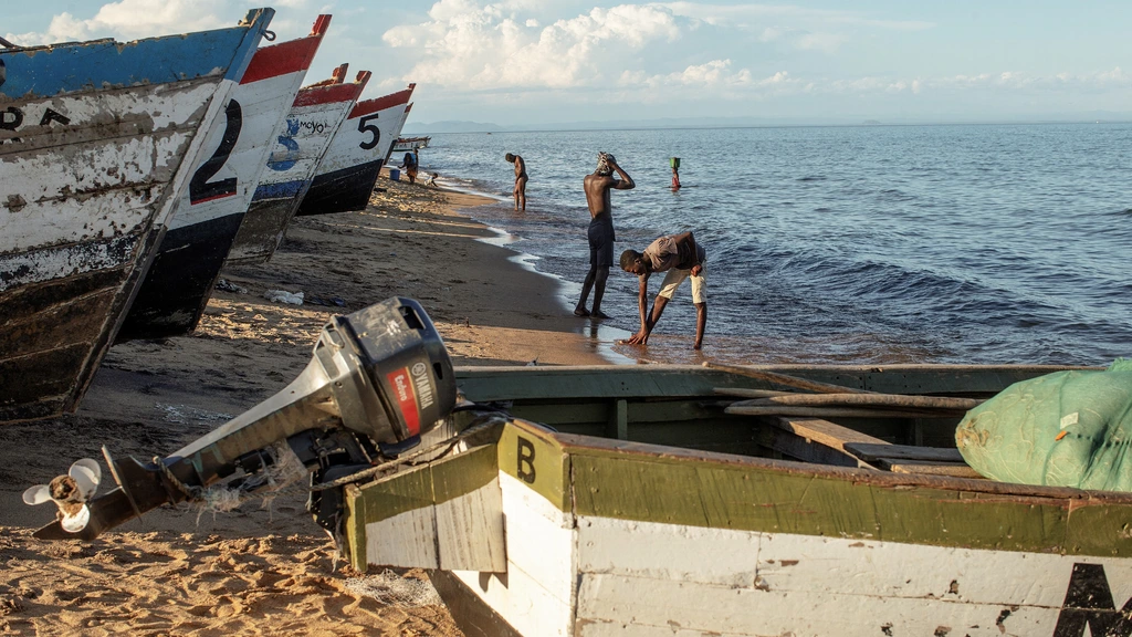 Vier vermiste Nederlanders op Malawimeer levend gevonden