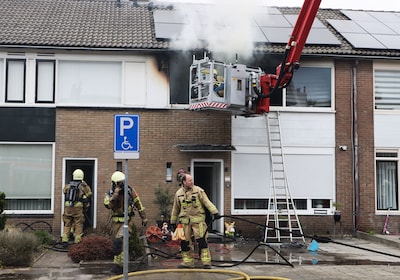 Vader en buren probeerden in Oldenzaal kind tevergeefs uit brandend huis te redden
