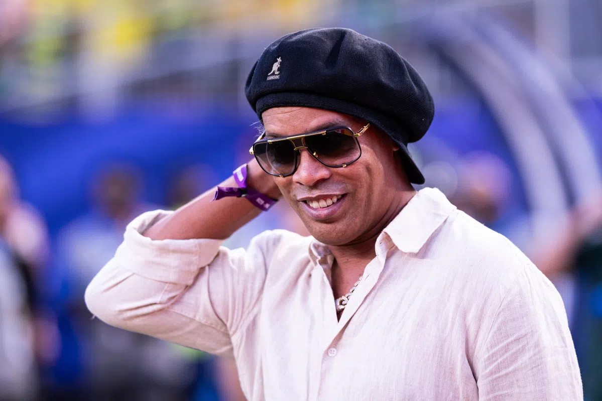 Ronaldinho (46) wordt aandeelhouder bij Italiaanse club en doet zelfs duel mee