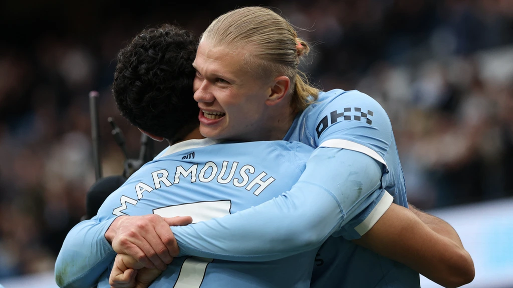 City blijft door zege in titelrace, gelijkspel Liverpool na fraaie goal Gravenberch