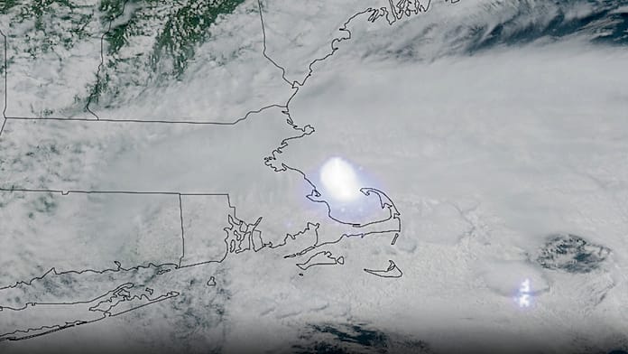 ‘I felt a vibration’: Resident describes powerful meteor explosion over Massachusetts