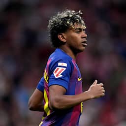 Barcelona-coach Flick over misbaar Yamal: 'Niet vergeten dat hij achttien is'