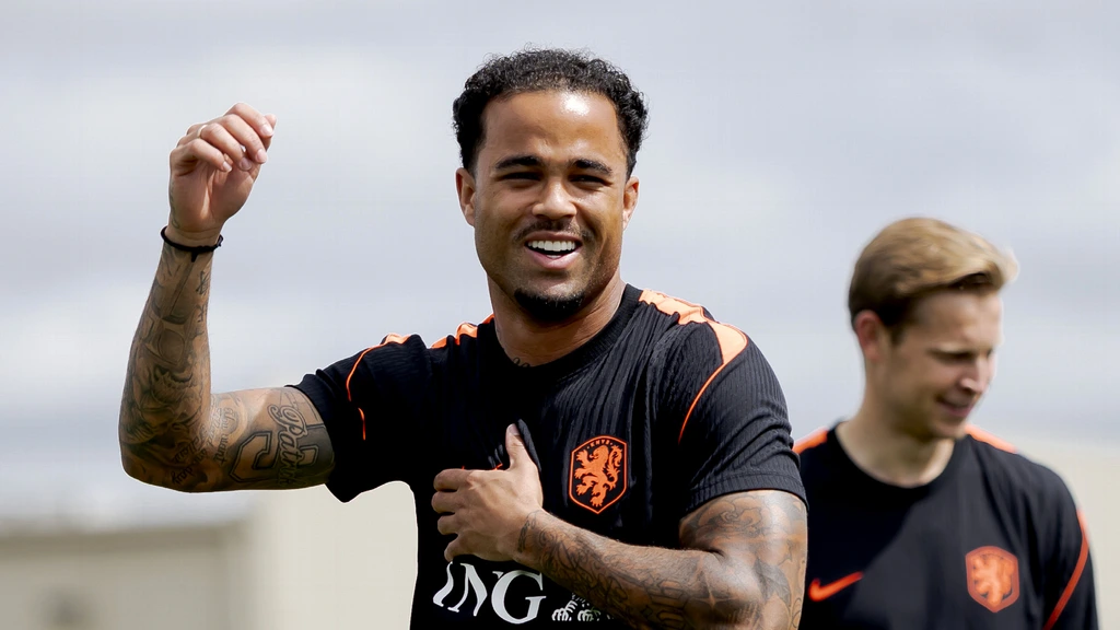 Kluivert wacht nog op eerste WK-minuten: 'Kan me voorstellen dat hij teleurgesteld is'