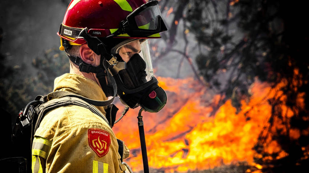 Brandweer nog volop bezig met natuurbranden, met Franse en Duitse hulp