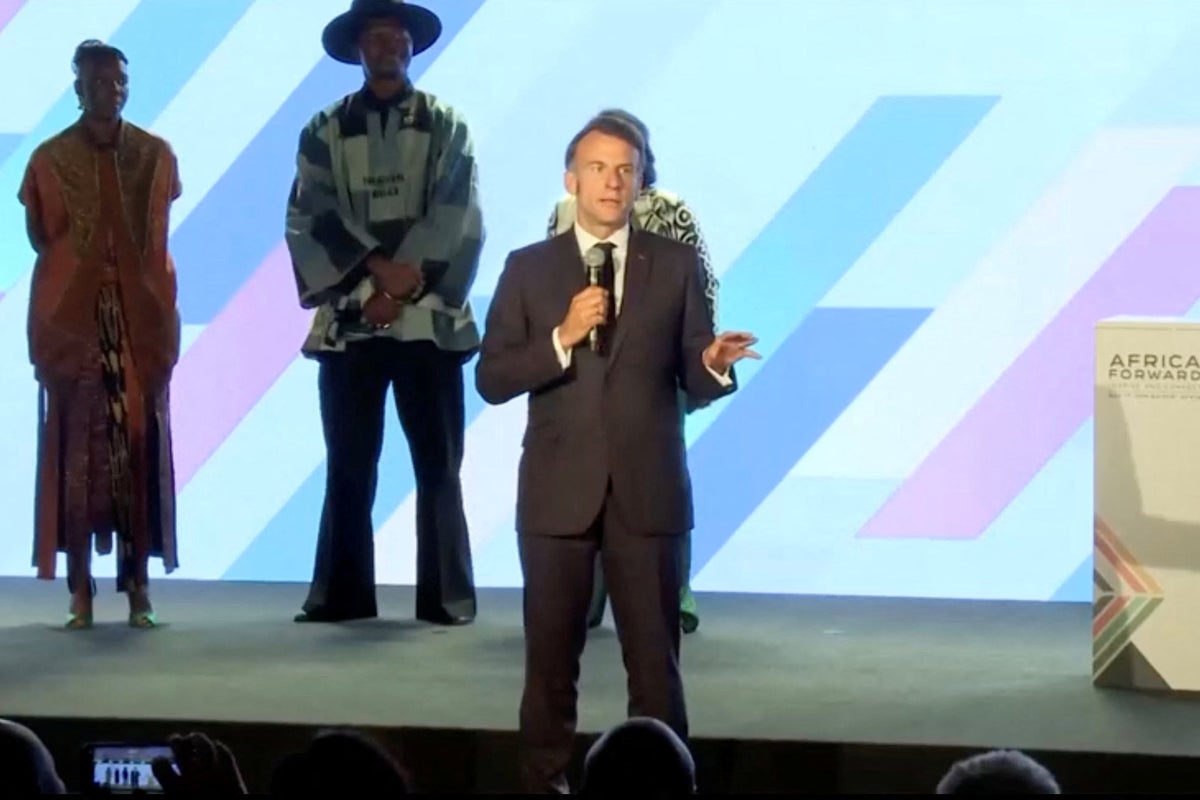 Furious Macron demands silence from audience in Kenya and accuses them of ‘total lack of respect’