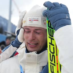 Noorse biatleet doet live op tv bizarre onthulling na brons: 'Ik ben vreemdgegaan'