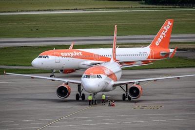 EasyJet in handen van investeerder na verlies van 552 miljoen: meer verkoop aan boord lijkt onvermijdelijk