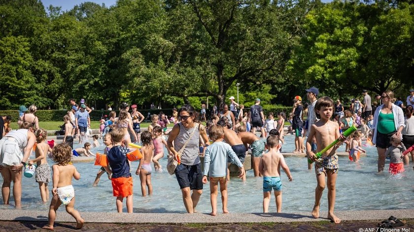 Op meer zwemlocaties waarschuwing voor gezondheidsrisico’s