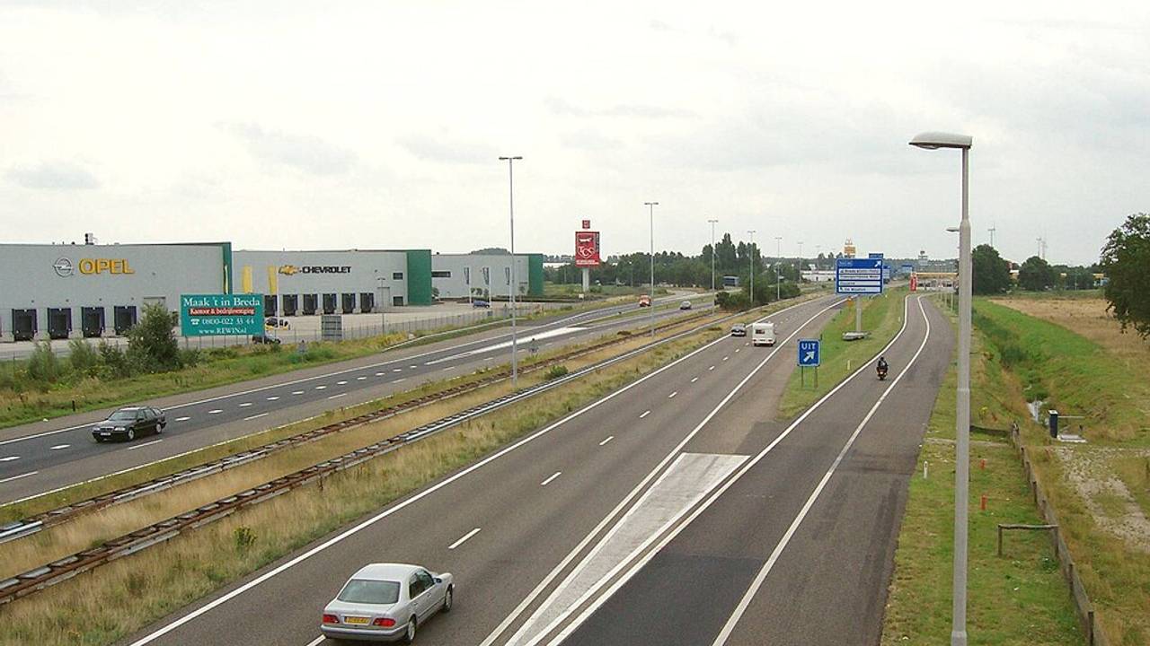 Twee mannen gepakt voor mensenhandel op A16 bij Hazeldonk