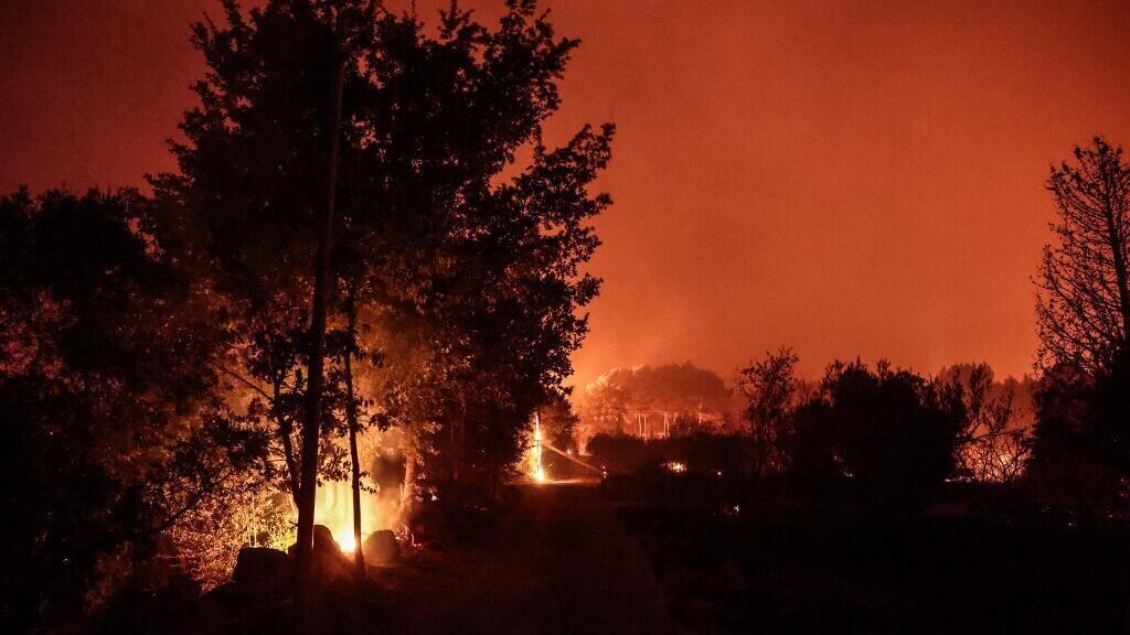 Fast-moving wildfire in southern France forces hundreds to flee