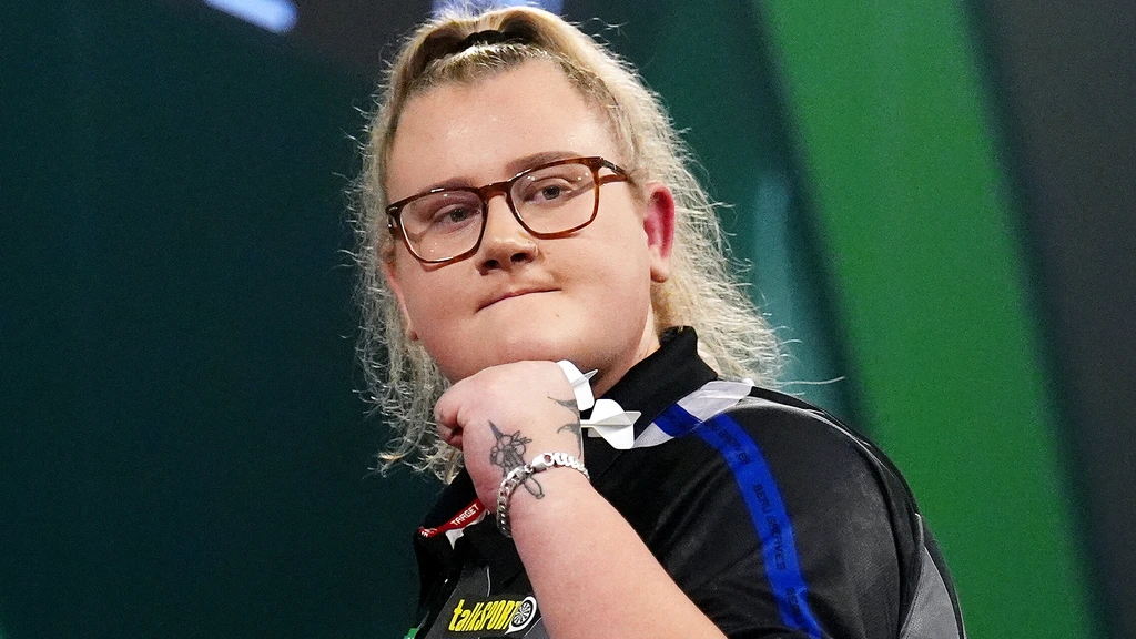 Greaves wint als eerste vrouw PDC-rankingtoernooi tussen de mannen