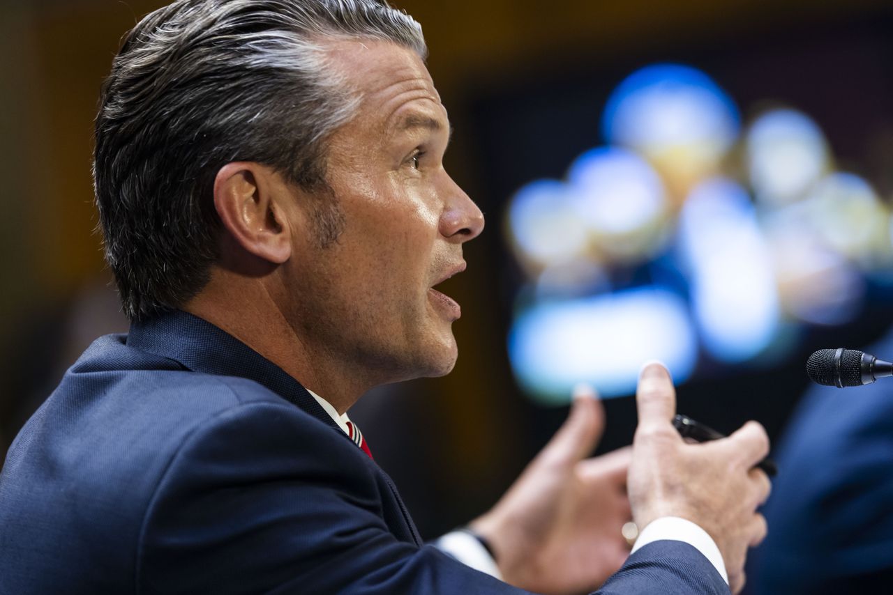 Defensieminister Hegseth schat kosten oorlog met Iran op 37,5 miljard dollar