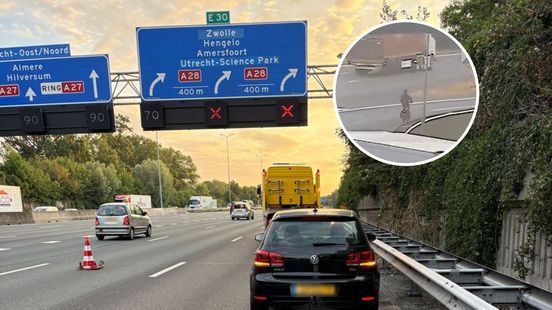 Man die fietsend over snelweg reed na pech had auto gestolen