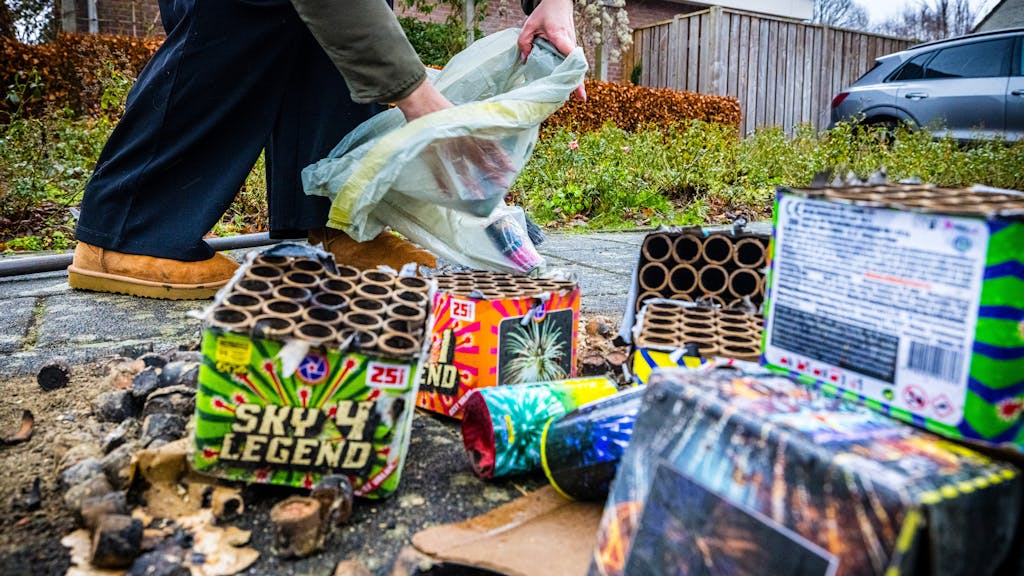 Raad van State wil dat kabinet met strengere regels komt voor vuurwerkverbod