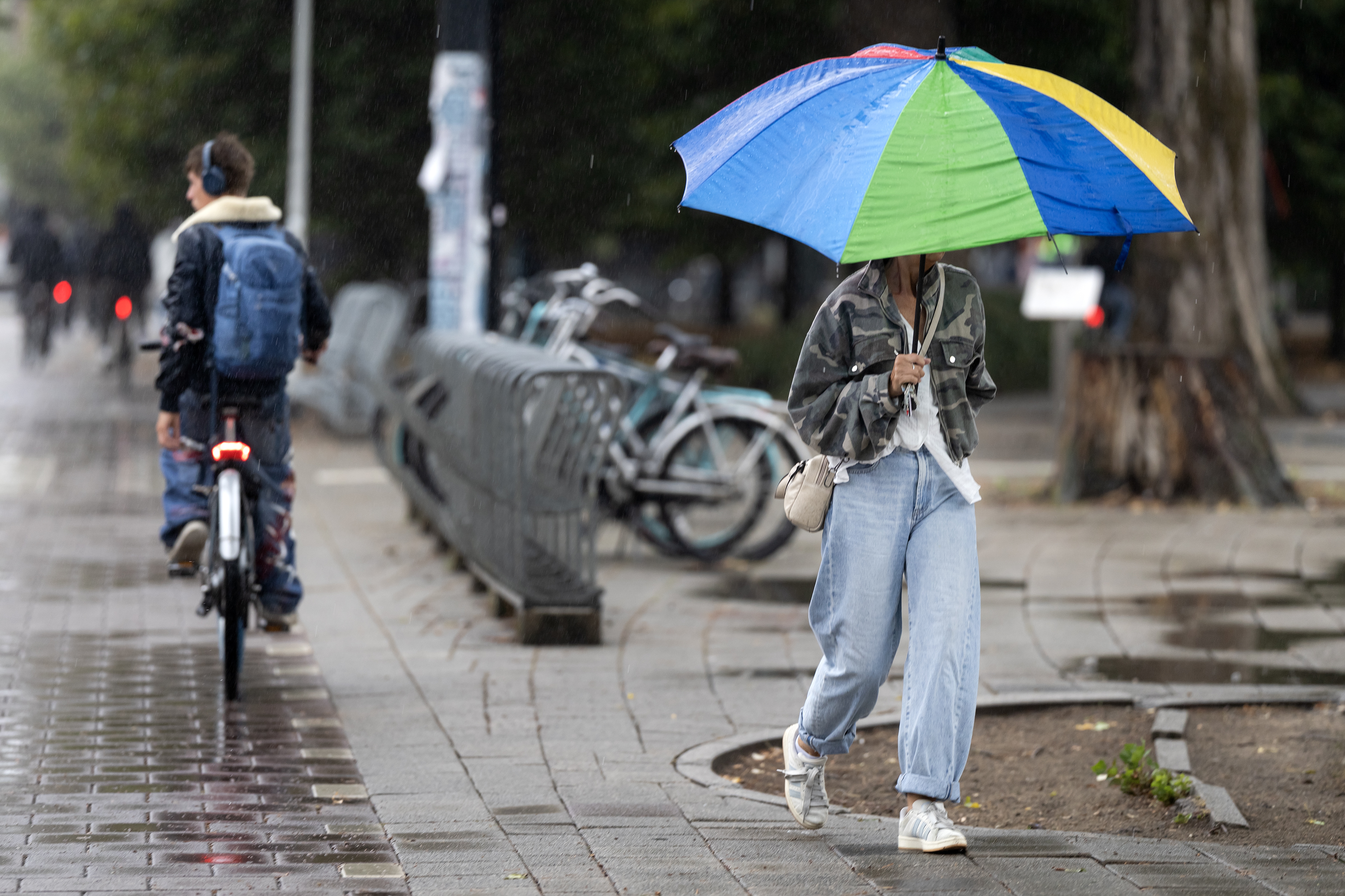 Het is na vandaag even gedaan met de zomer: heel wat regen en stevige wind op komst