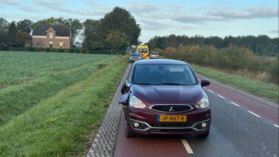 Fietser gewond in sloot na aanrijding
