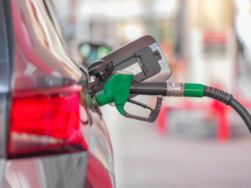 Meer benzine besparen? Dit knopje in de auto wil je kennen