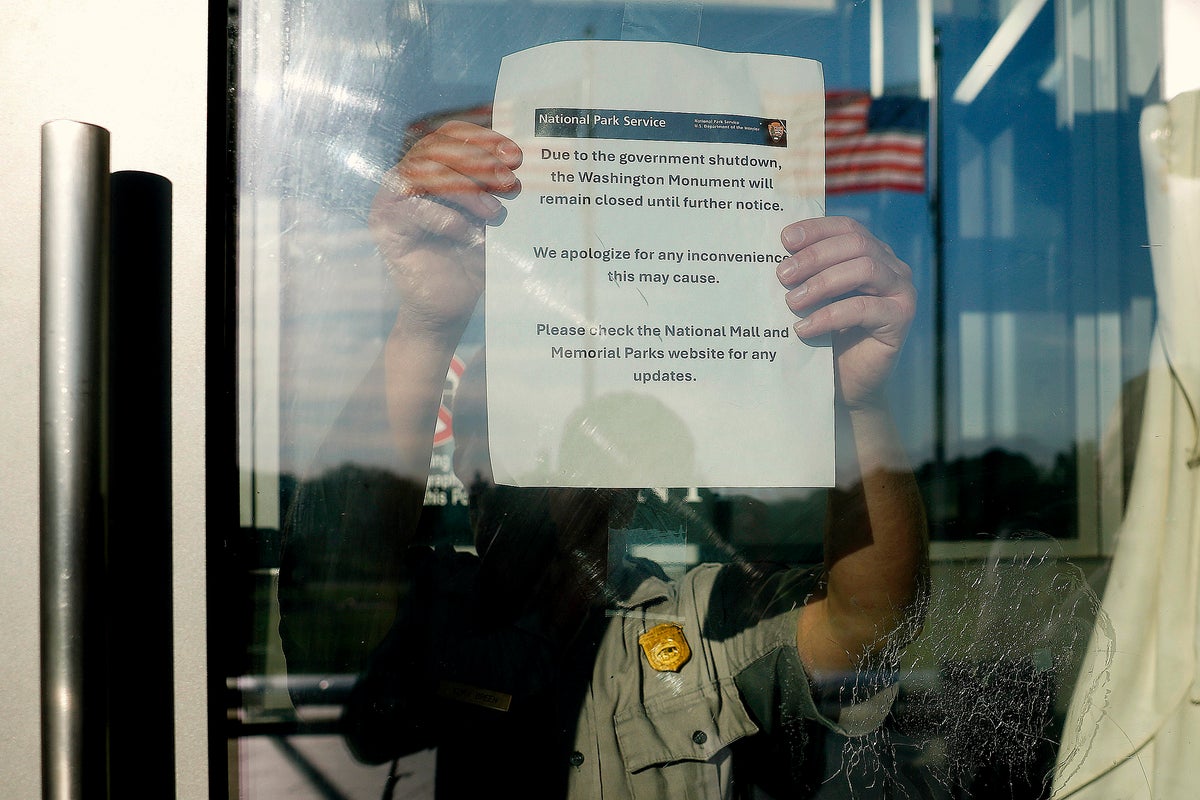 Closed for the weekend — Senate vote fails to break bitter partisan deadlock on government shutdown: Live updates