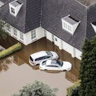 Woning minder waard door extreem weer? Inprijzen klimaatrisico’s wordt betwist in de vastgoedsector
