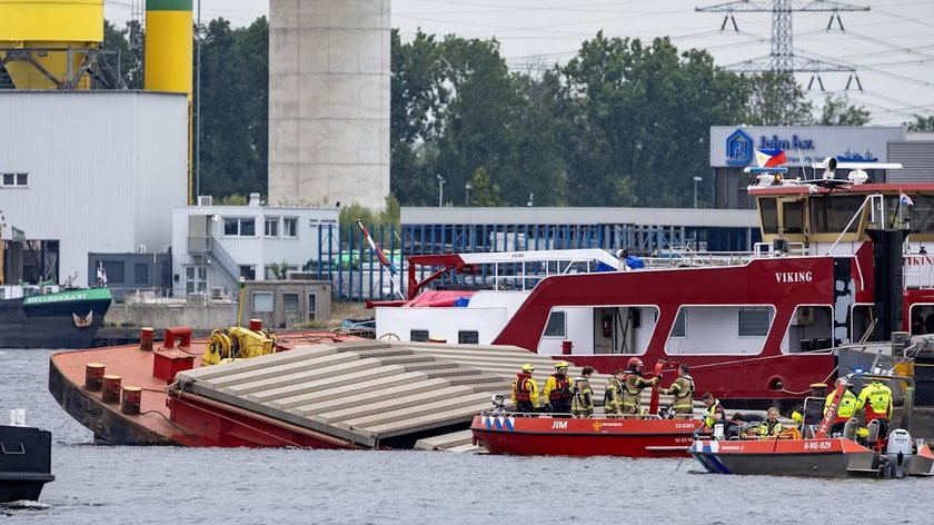 Opvarende duwboot vermist in Amsterdam, bergingsoperatie gestart