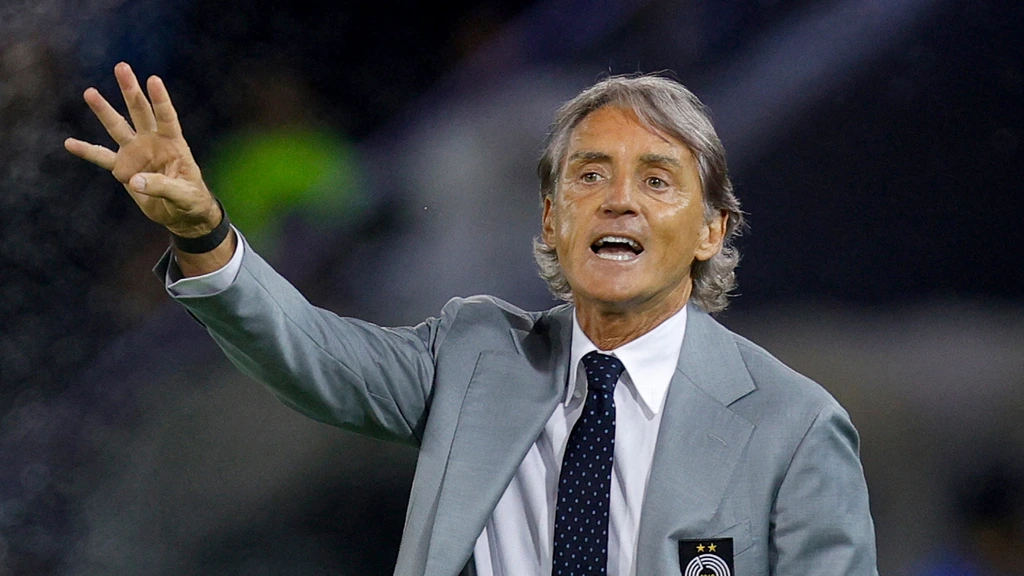 Na mislukte Pirlo-deal stelt Italiaanse voetbalbond Mancini aan als bondscoach