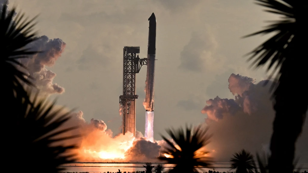 Megaraket SpaceX Starship voor het eerst in baan om de aarde