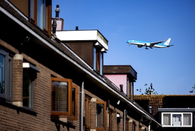 Milieubeweging en bewoners stappen naar de rechter tegen Schipholplannen kabinet