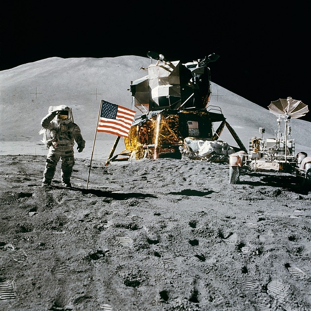 NASA awards 3 companies lunar lander contracts to help with moon base program