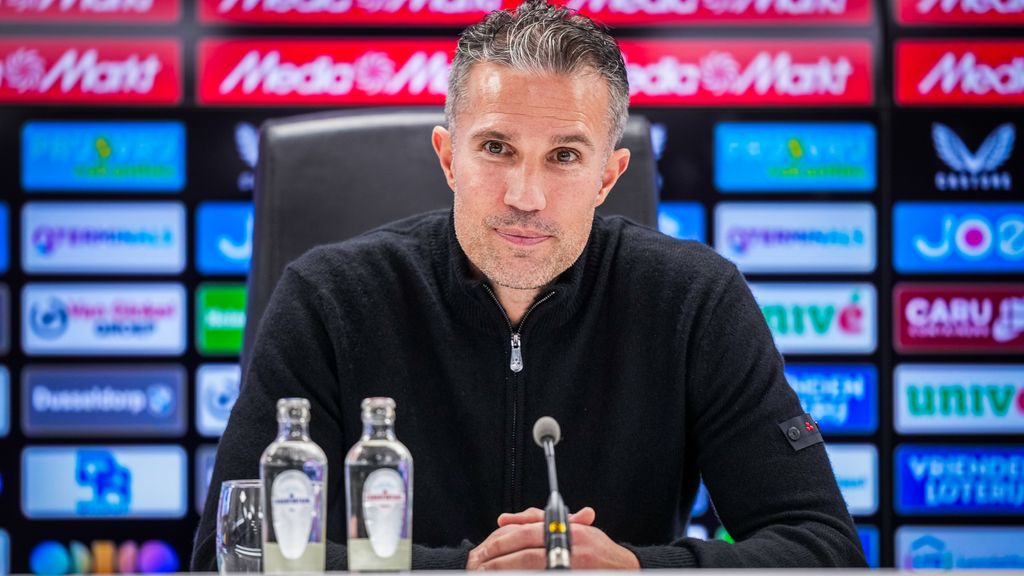 Van Persie voelt rust bij Feyenoord en vindt NAC 'een van zwaarste uitduels in Nederland'