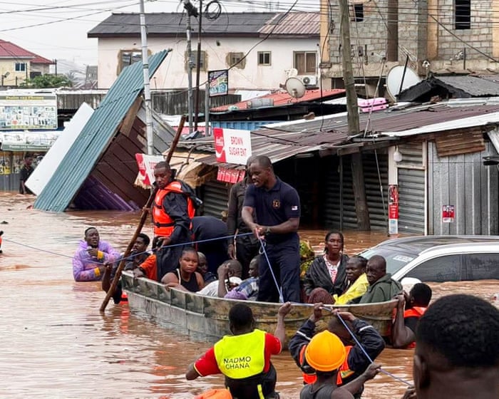 How global heating supercharged floods in West Africa, displacing thousands