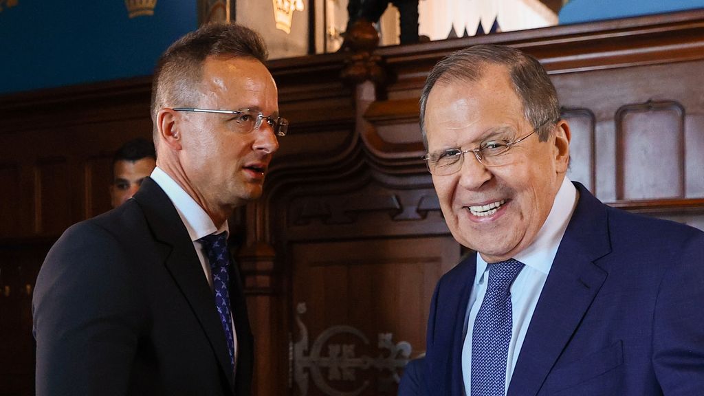 Nieuwe claims over contacten met Moskou zetten Hongaarse campagne op scherp