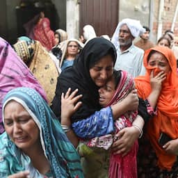 Veertien kinderen in Pakistan overleden doordat dak van bijlescentrum instort