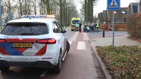 Fietser gewond na aanrijding, automobilist vlucht
