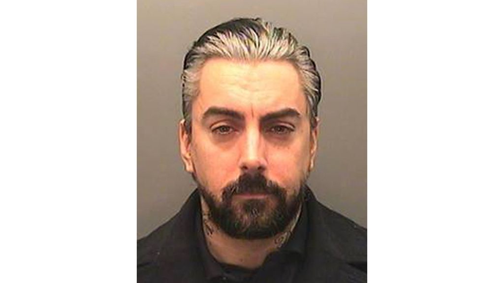 Veroordeelde Lostprophets-zanger Ian Watkins doodgestoken in gevangenis