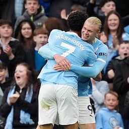 Manchester City houdt druk op koploper Arsenal met klinkende zege op Brentford