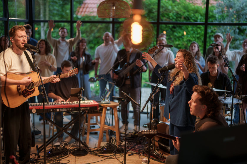 Deze kerk heeft nog geen eigen gebouw, wel een worship-ep. ‘Aanbidding is onze reactie op Gods genade’