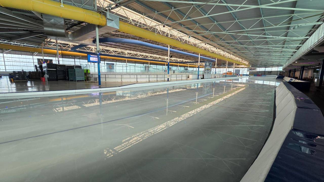 IJs op Ireen Wüst IJsbaan gesmolten, baan dicht en ijsvloer moet eruit