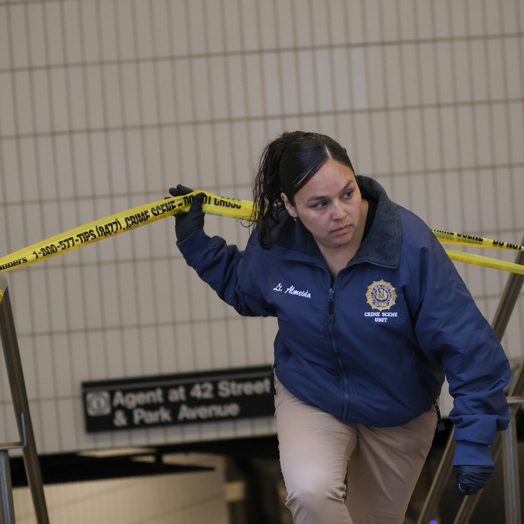 Officer Shoots Attacker at Grand Central After at Least 2 Are Stabbed